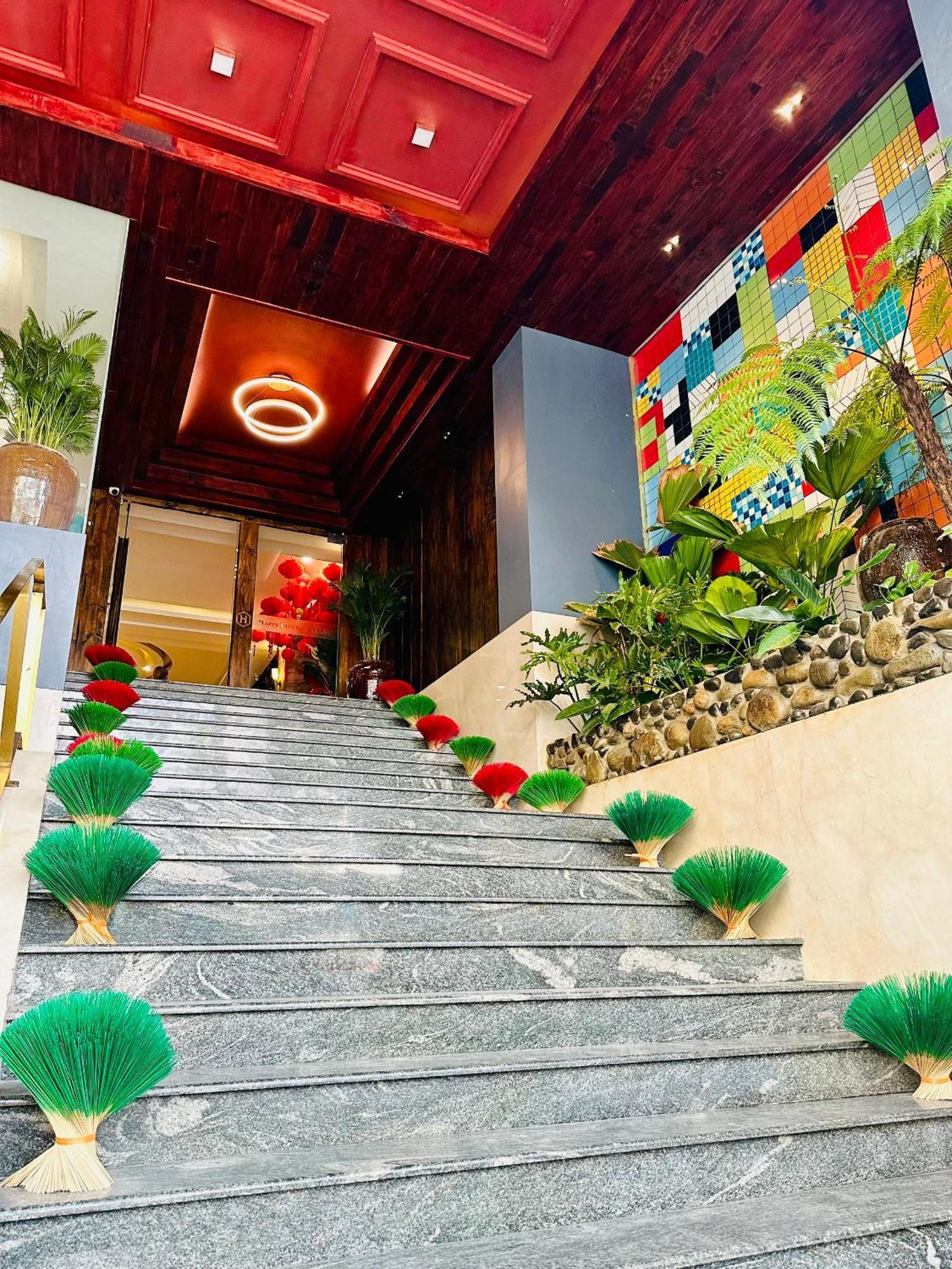 Happy Life Green Hotel Хошимин Екстериор снимка